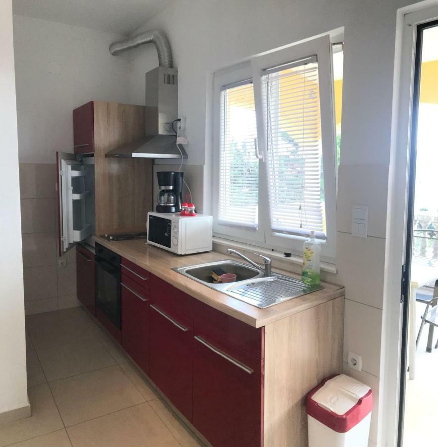 Apartmani Kulas Pakostane Exterior photo